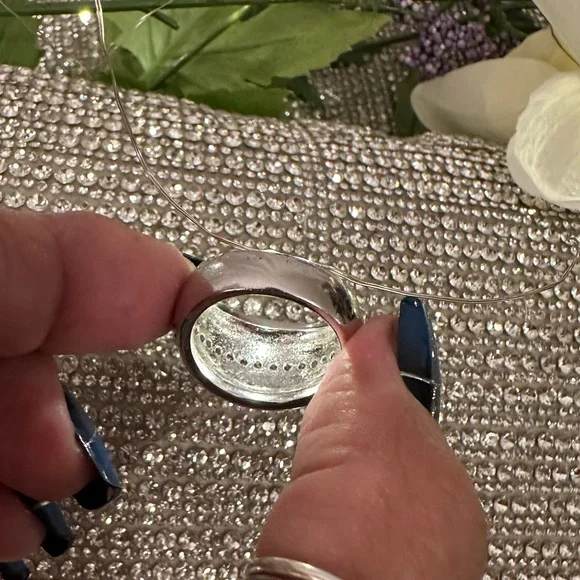 ๐ฅ LIA SOPHIA.One of their most gorgeous rings w/Crystals & Rope detailing.Size 8 - Picture 9 of 12